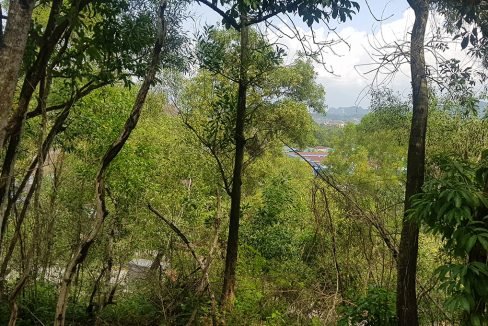 Silibin-housing-land-overlooking-Ipoh-town