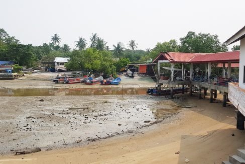 Butterworth development land - seafood stall nearby
