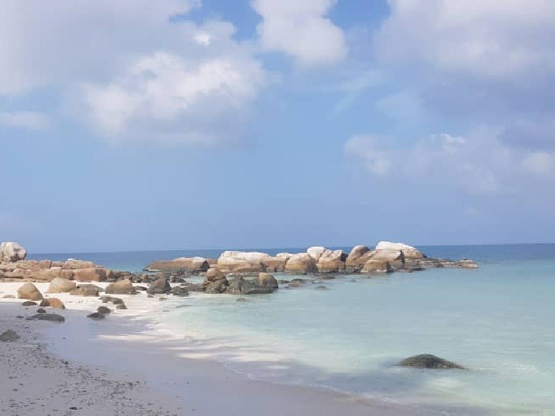 Pulau Lang Tengah – 0.22 acres Beach Front Land on a Cape with White Sand and Big Rocks (Malay Reserve)