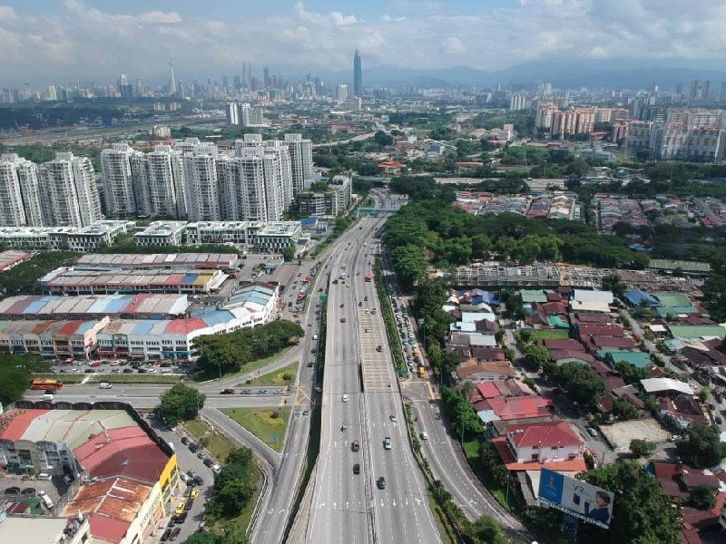 Sungai Besi, Kuala Lumpur – 6 1/2 Storey Building & 2 Basement Carparks