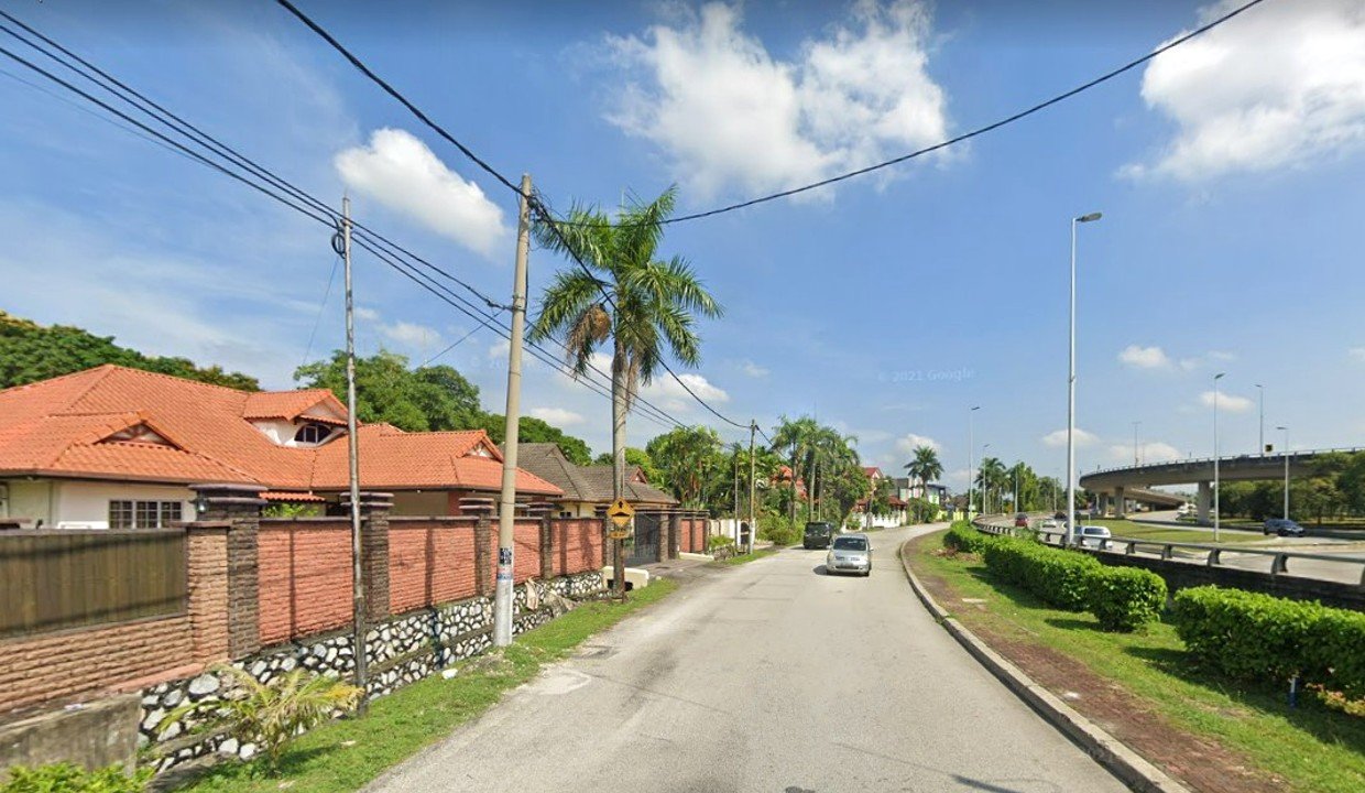 Subang Jaya – 9117 sq ft Bungalow at Strategic Location (Potential for Commercial Usage)
